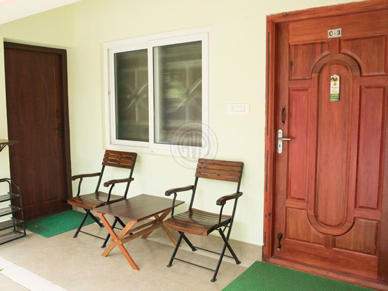 Entrance- Deluxe Cottage Rooms